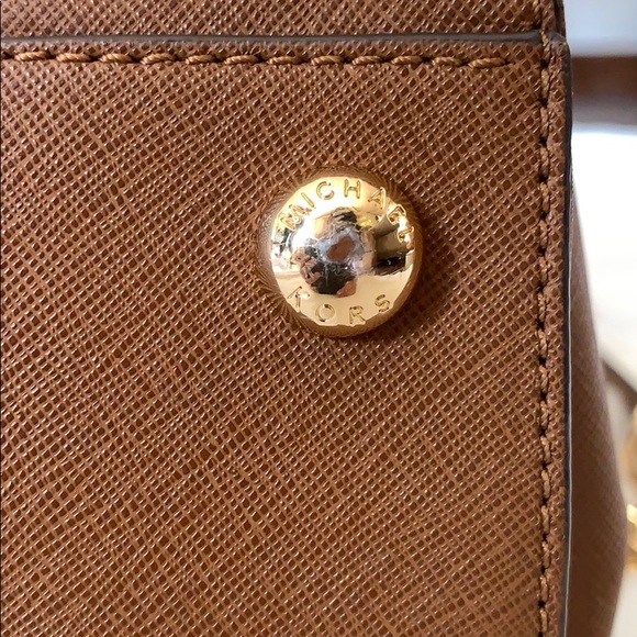 Michael Kors Hamilton Bag - Picture 7 of 8